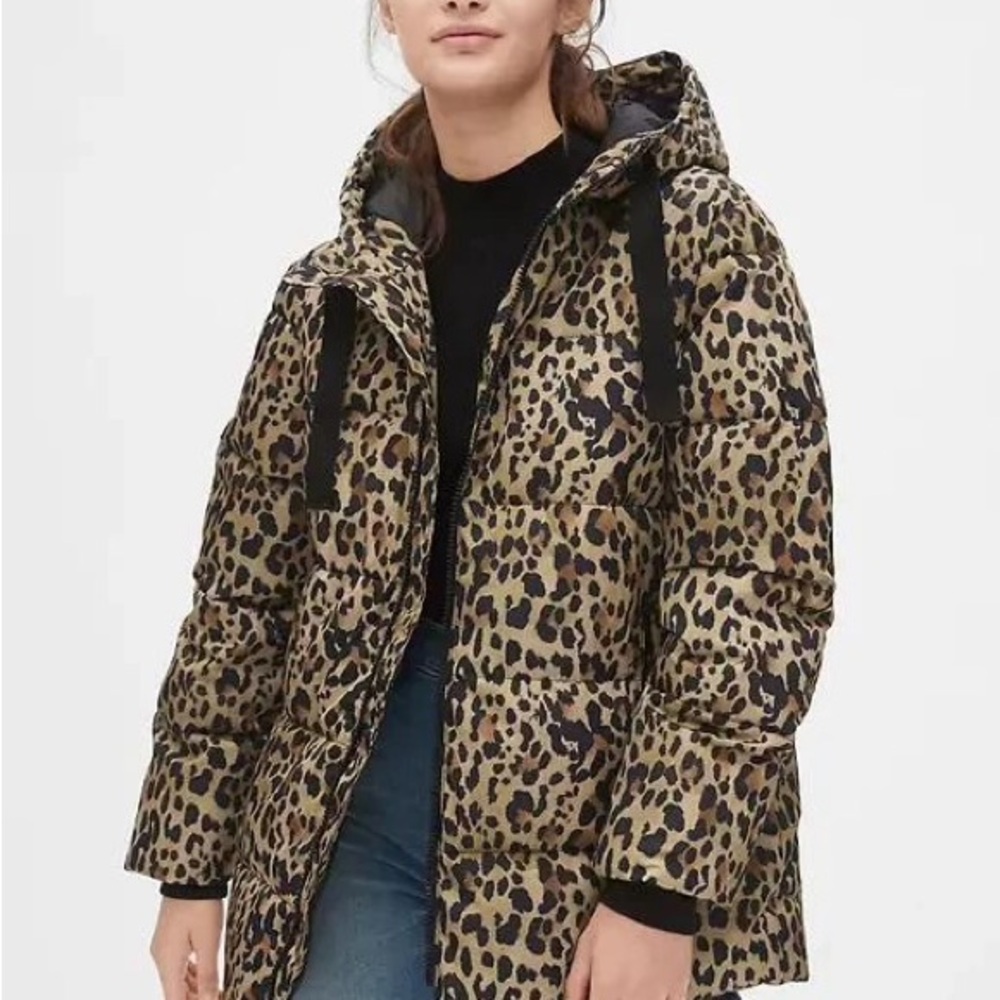 GAP Leopard Print Oversized Puffer Jacket